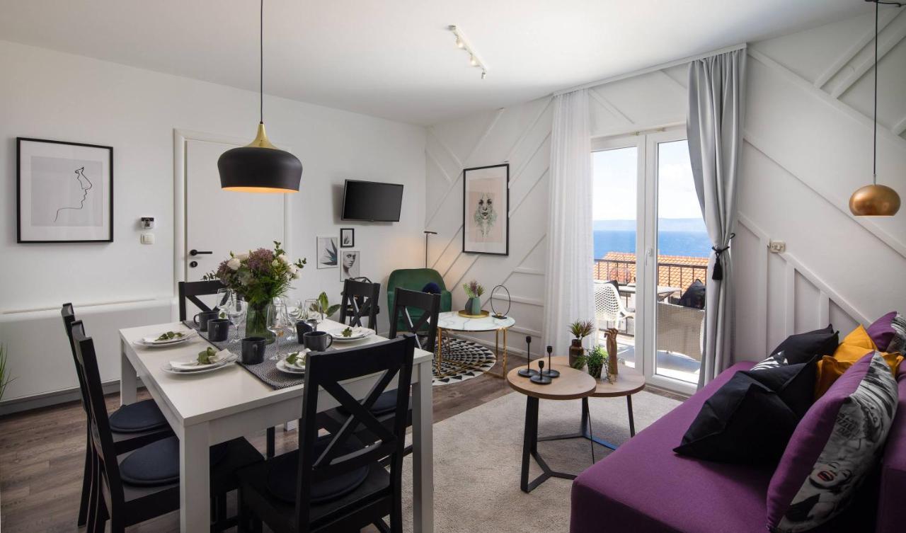 Apartments Valentina Бол Екстер'єр фото