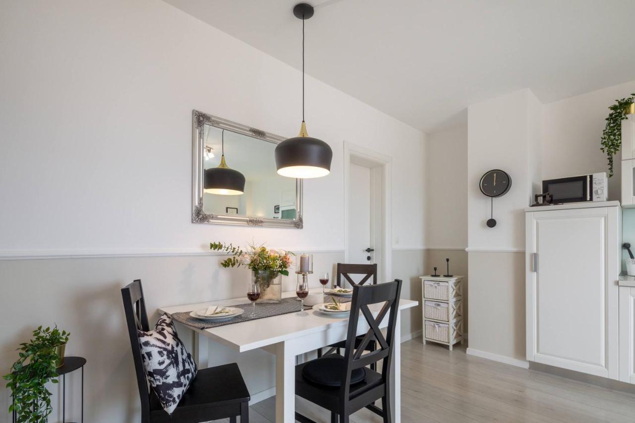 Apartments Valentina Бол Екстер'єр фото