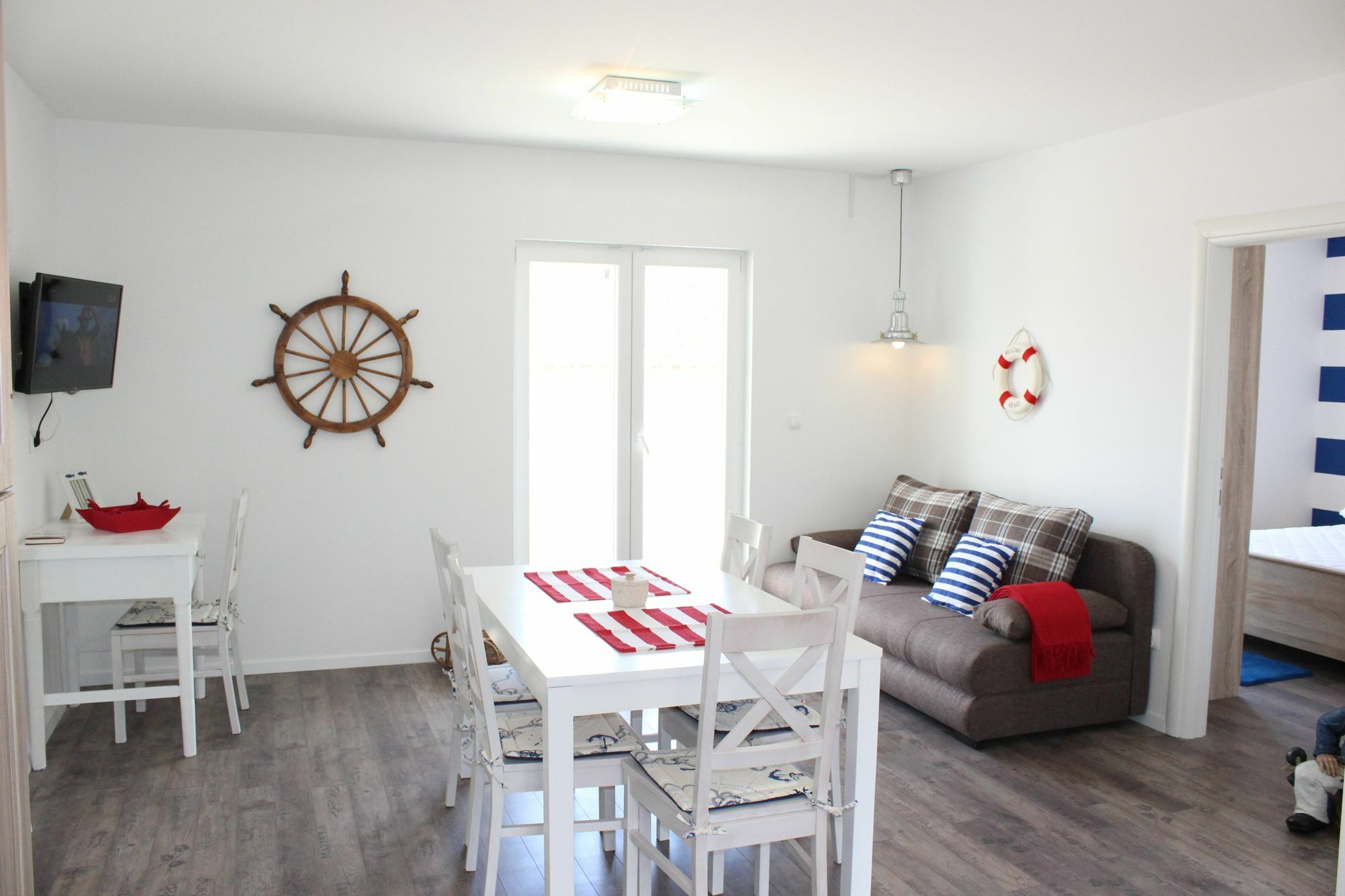 Apartments Valentina Бол Екстер'єр фото